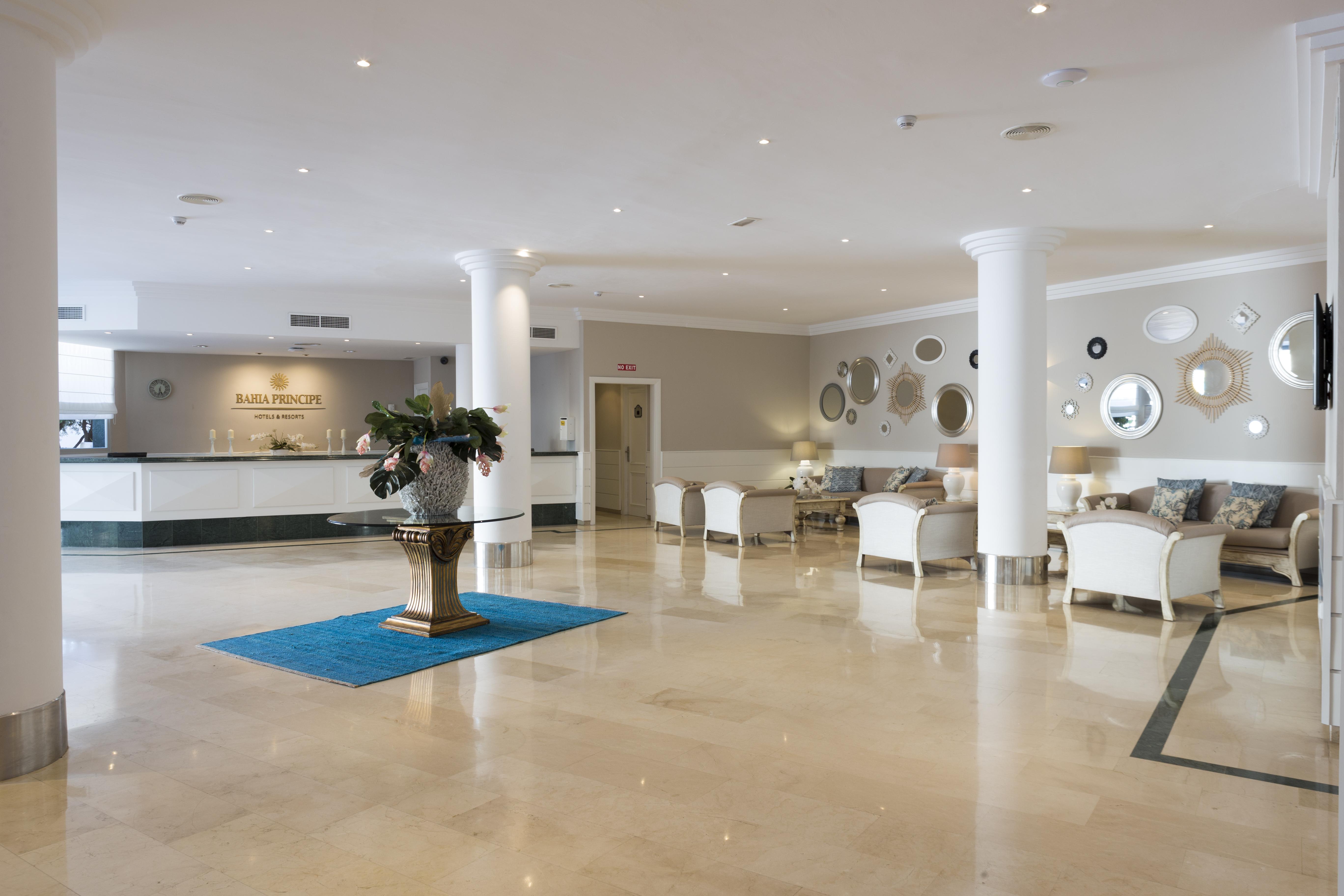 Bahia Principe Sunlight Coral Playa - Adults Only Hotel Магалуф Екстериор снимка