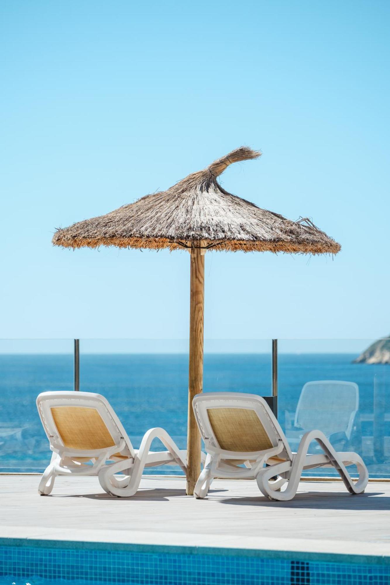 Bahia Principe Sunlight Coral Playa - Adults Only Hotel Магалуф Екстериор снимка