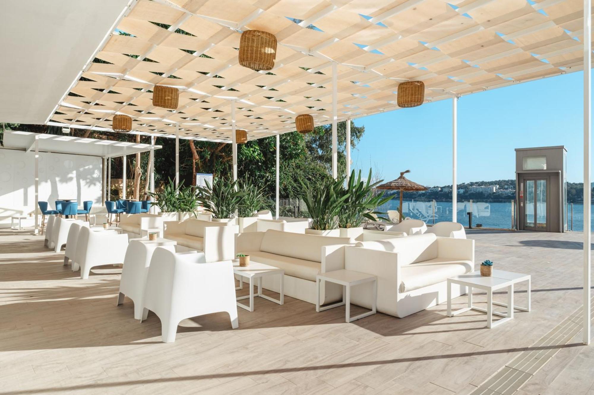 Bahia Principe Sunlight Coral Playa - Adults Only Hotel Магалуф Екстериор снимка