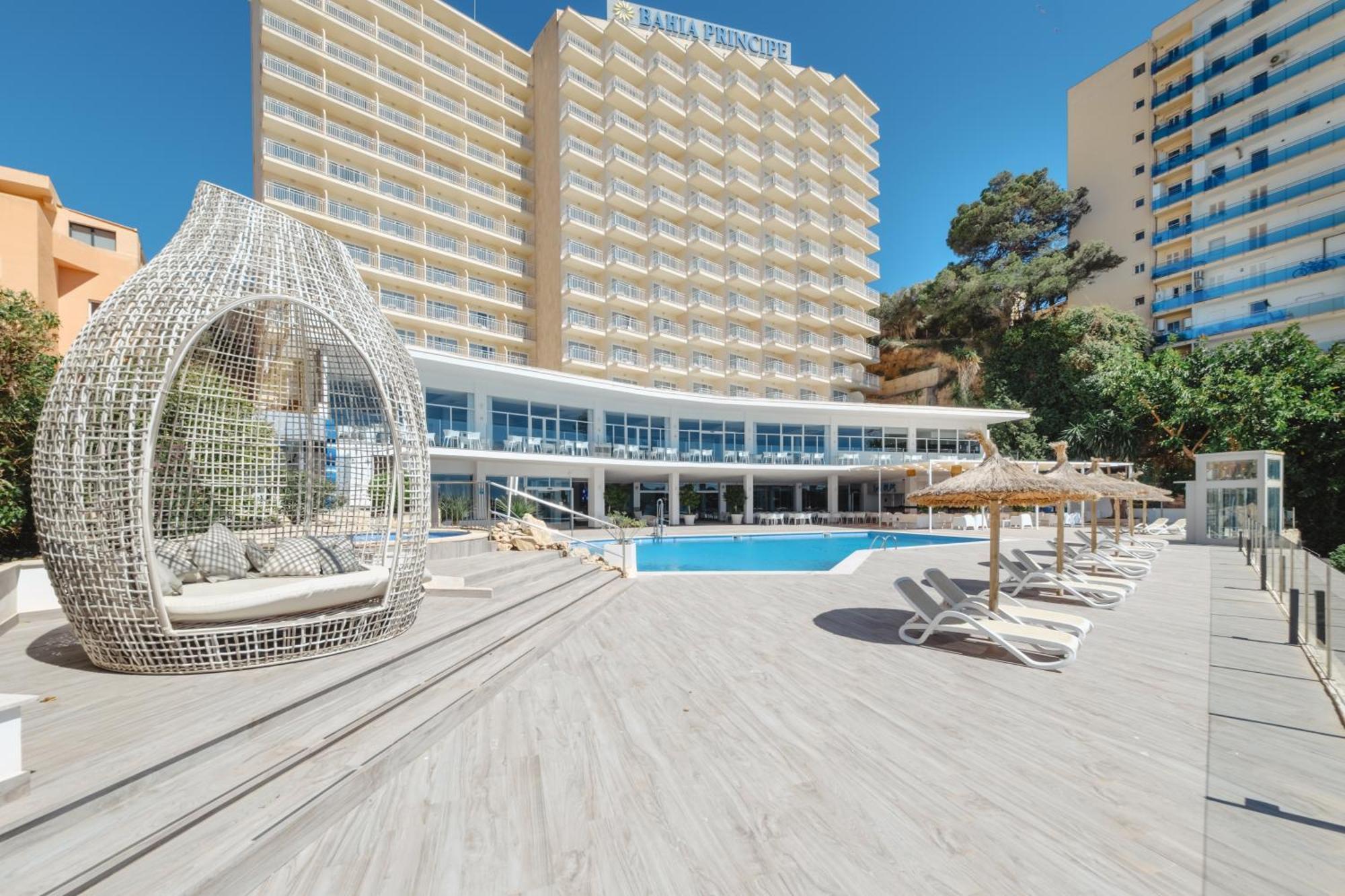 Bahia Principe Sunlight Coral Playa - Adults Only Hotel Магалуф Екстериор снимка
